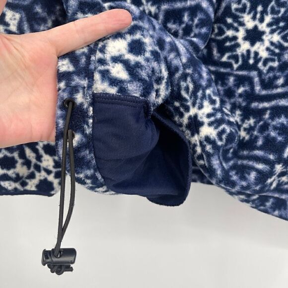 Vintage L.L. Bean Blue White Snowflake Fleece Quarter Snap Sweater Size Medium - Picture 5 of 6